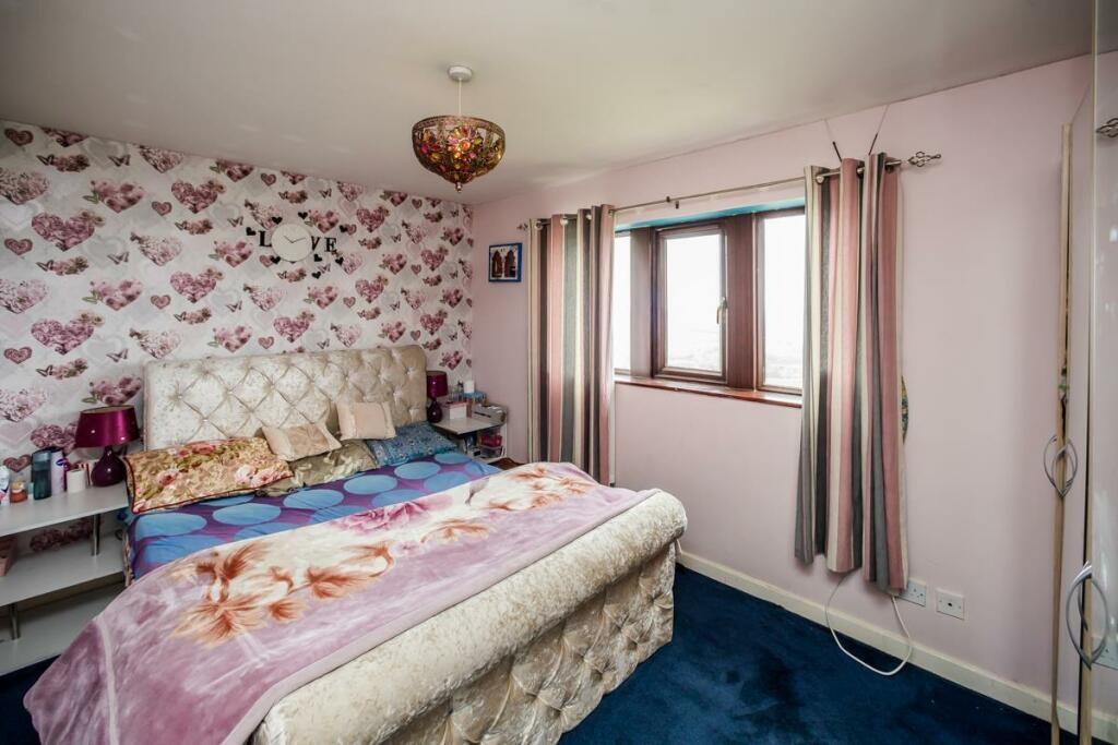 Additional property image - Scarlet Heights, Queensbury, Bradford, Yorkshire