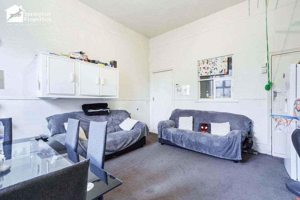 Additional property image - Selborne Villas, Bradford, West Yorkshire