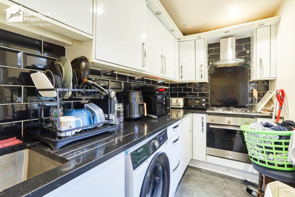 Additional property image - Selborne Villas, Bradford, West Yorkshire