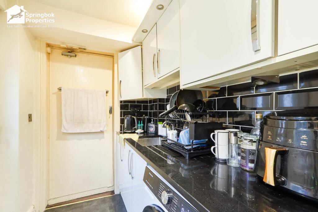 Additional property image - Selborne Villas, Bradford, West Yorkshire
