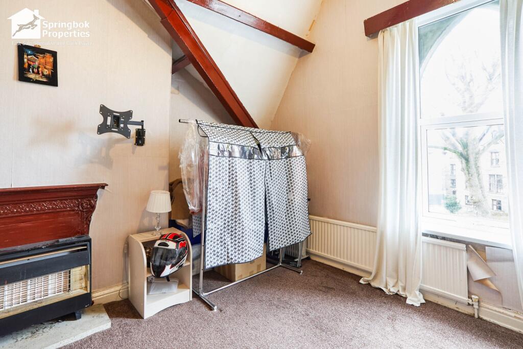 Additional property image - Selborne Villas, Bradford, West Yorkshire