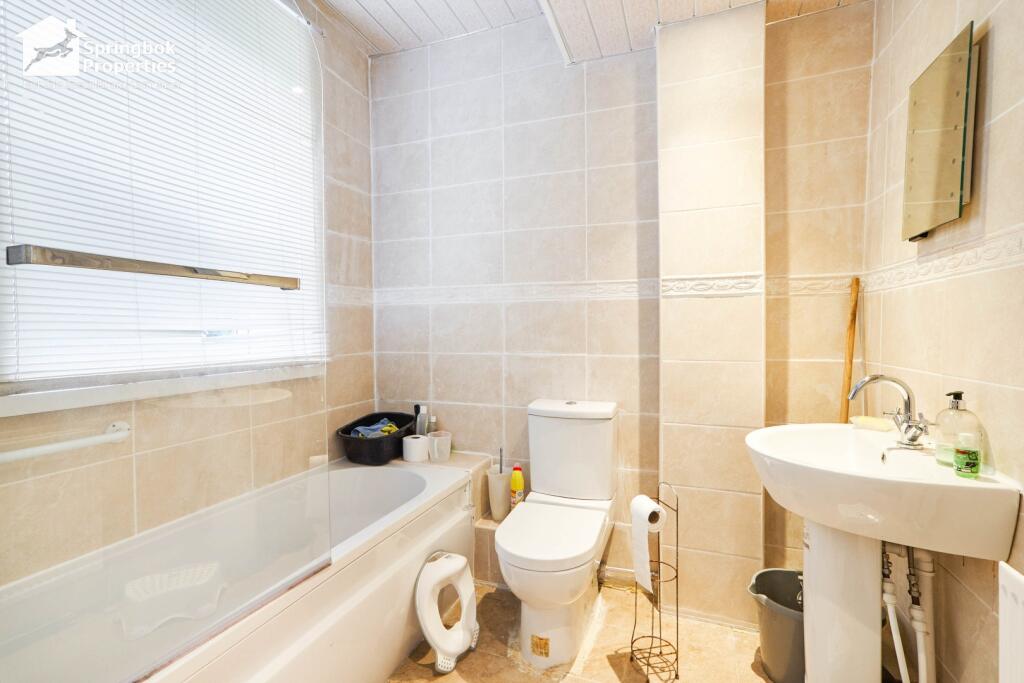 Additional property image - Selborne Villas, Bradford, West Yorkshire