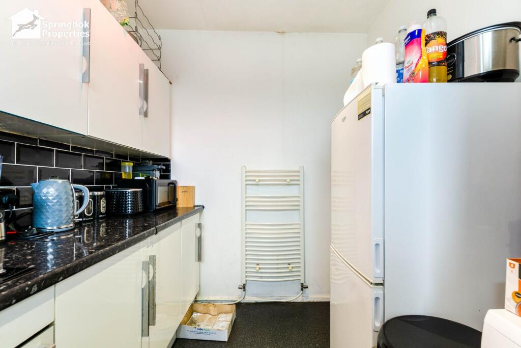 Additional property image - Coniston Avenue, Farnworth, Bolton, Lancashire