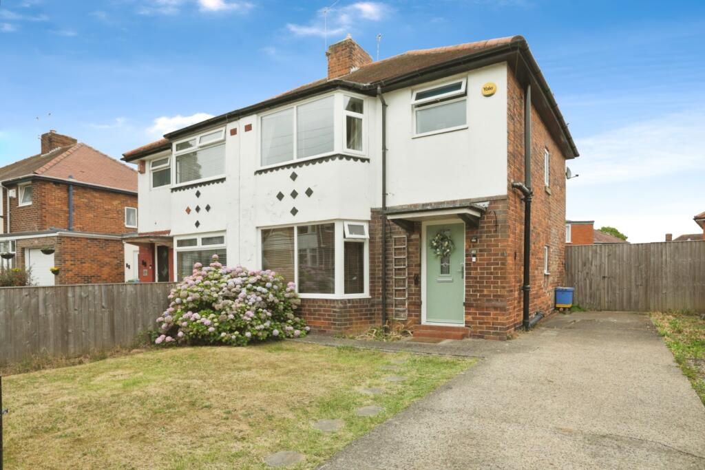 3 bedroom semi-detached house