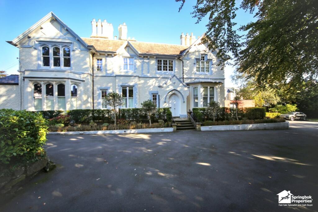 Main image of property: 15 Albert Square, Altrincham, Cheshire