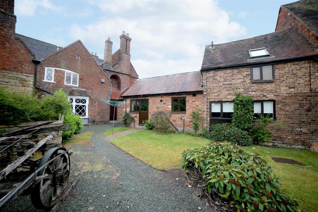 3 bedroom bungalow for sale in Stirchley Hall, Stirchley Road, Telford