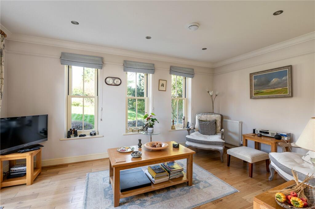 4 bedroom detached house for sale in High Street, Thornton Le Clay