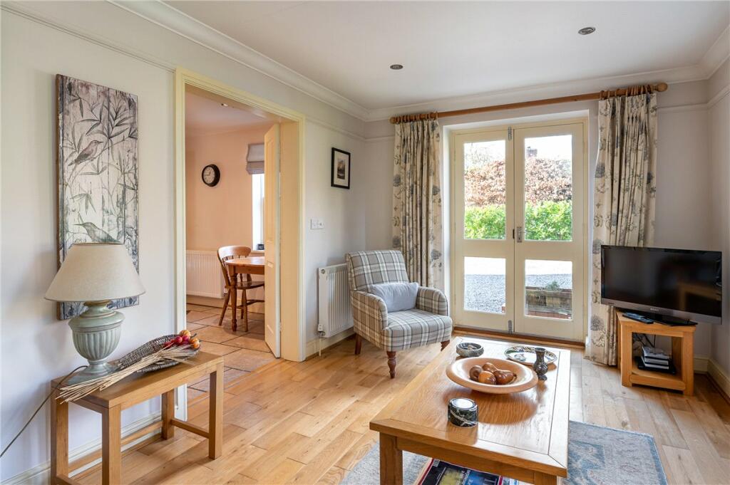 4 bedroom detached house for sale in High Street, Thornton Le Clay