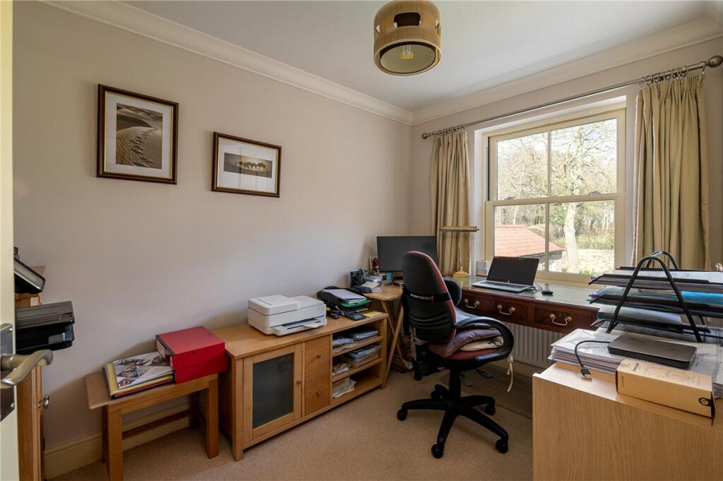 4 bedroom detached house for sale in High Street, Thornton Le Clay