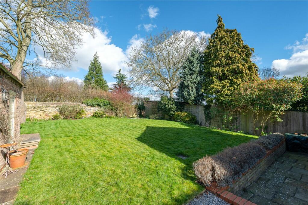 4 bedroom detached house for sale in High Street, Thornton Le Clay