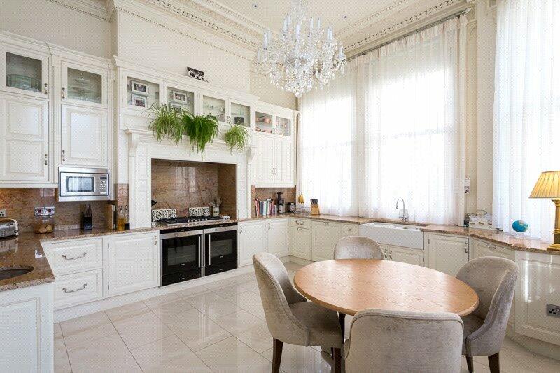 5 bedroom house for sale in St. Martins Lane, York, North Yorkshire, YO1