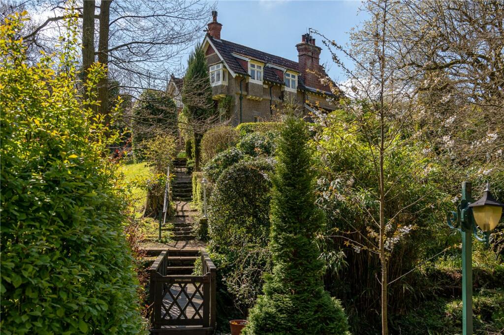 4 bedroom house for sale in Staintondale Road, Cloughton, Scarborough