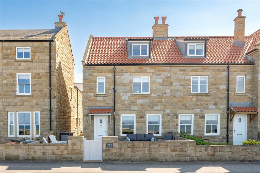 4 bedroom end of terrace house for sale in Sandsend Road, Sandsend