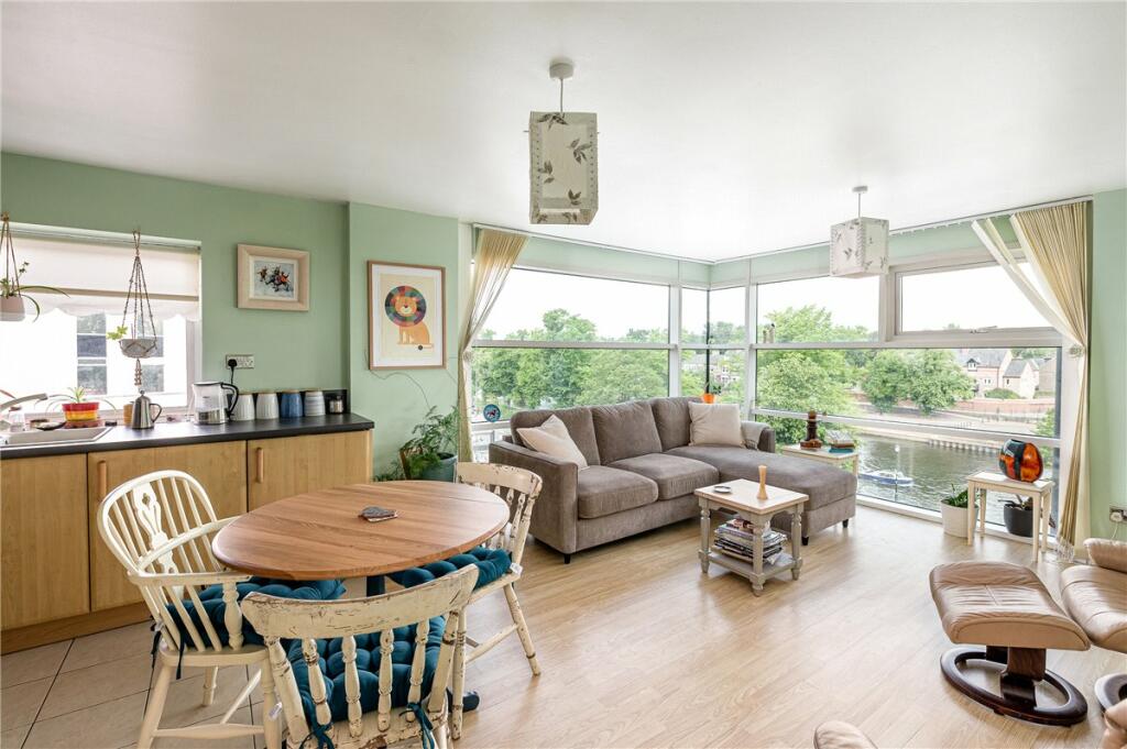 2 bedroom apartment for sale in Westgate Apartments, Leeman Road, York