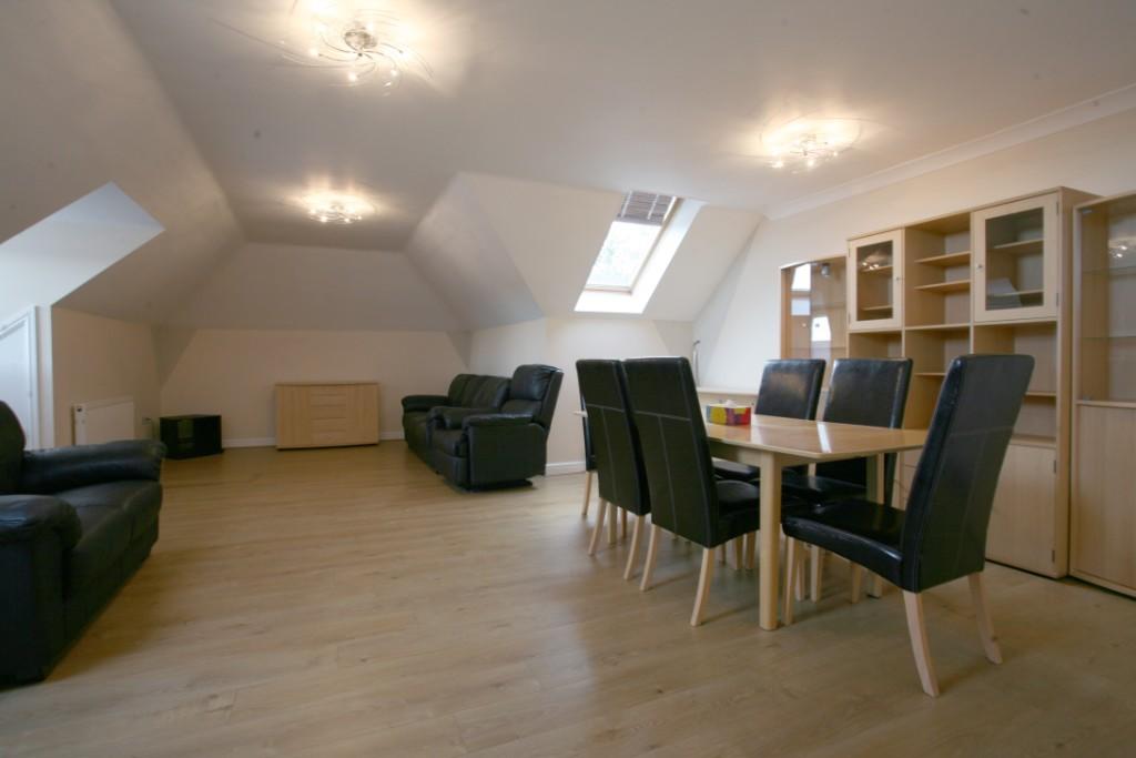 2 bedroom apartment for rent in New Road, Rainham, Essex, RM13