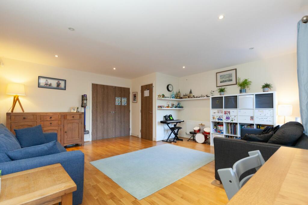 4 bedroom semi-detached house for sale in Old Road, Headington, OX3