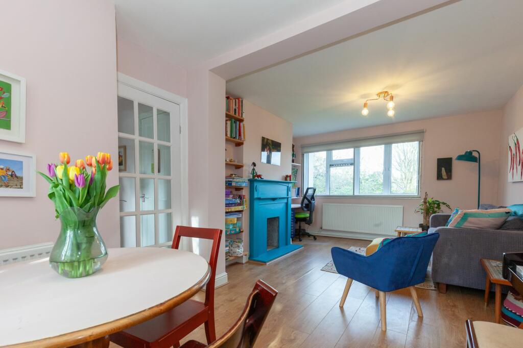 2 bedroom flat for sale in Barton Road, Headington, OX3