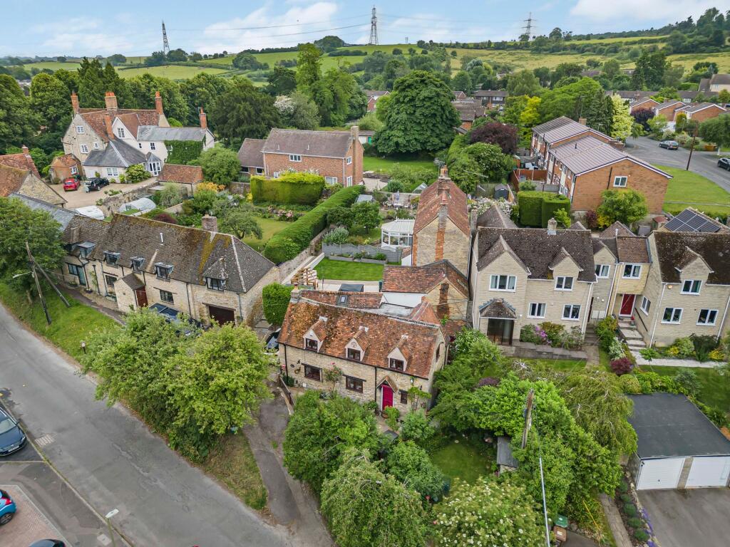Main image of property: Valentine Cottage, 8 Crown Road, Wheatley, OX33 1UL