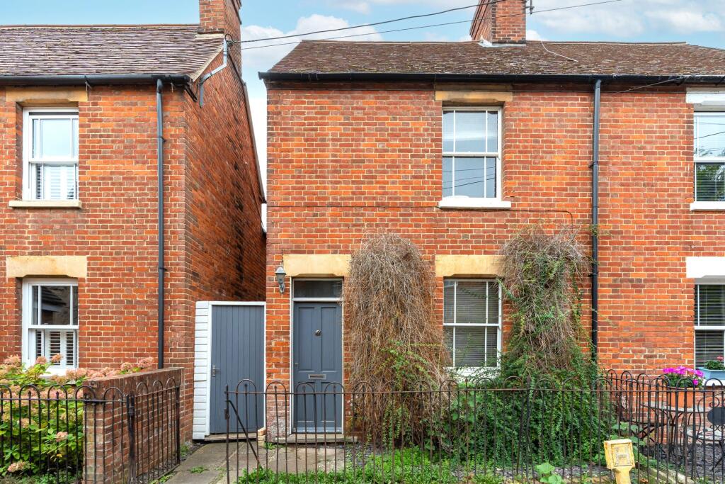 Main image of property: Kiln Lane, Wheatley, OX33