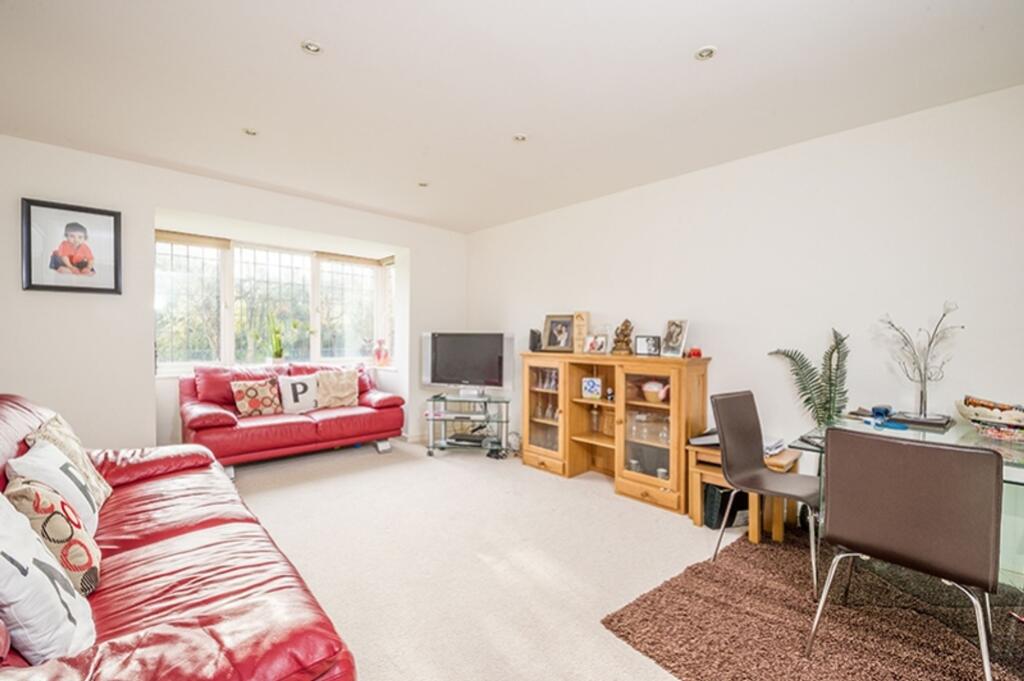 Main image of property: London Road, Headington, OX3