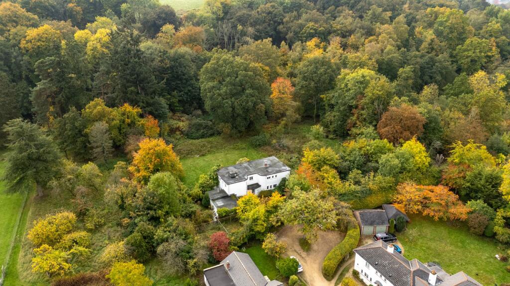 Main image of property: Wychwood, Wychwood Lane, OX3 8HG