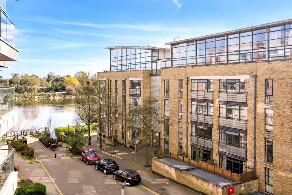 Main image of property: High Street, Brentford, TW8