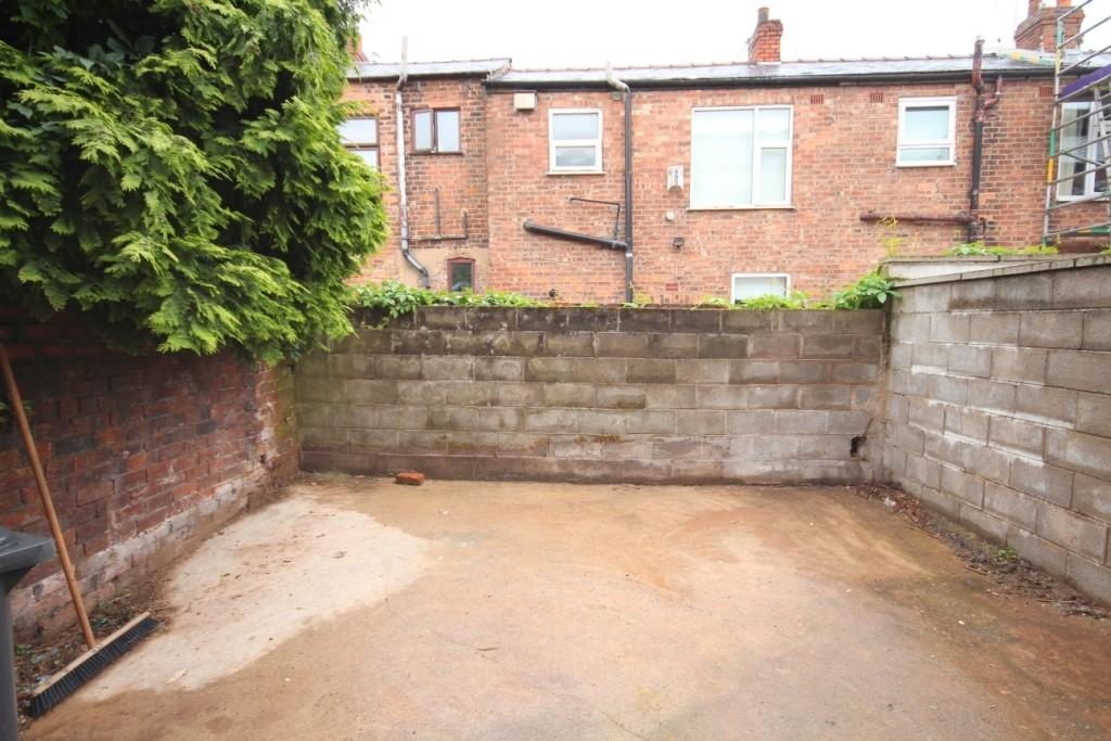 2 bedroom terraced house for rent in Ribbleton Lane, Preston