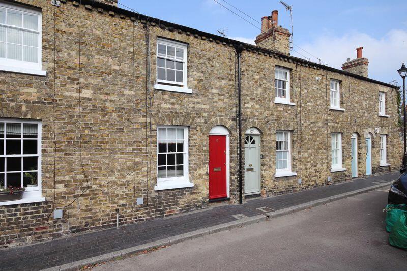 Main image of property: Paradise Row, Sandwich