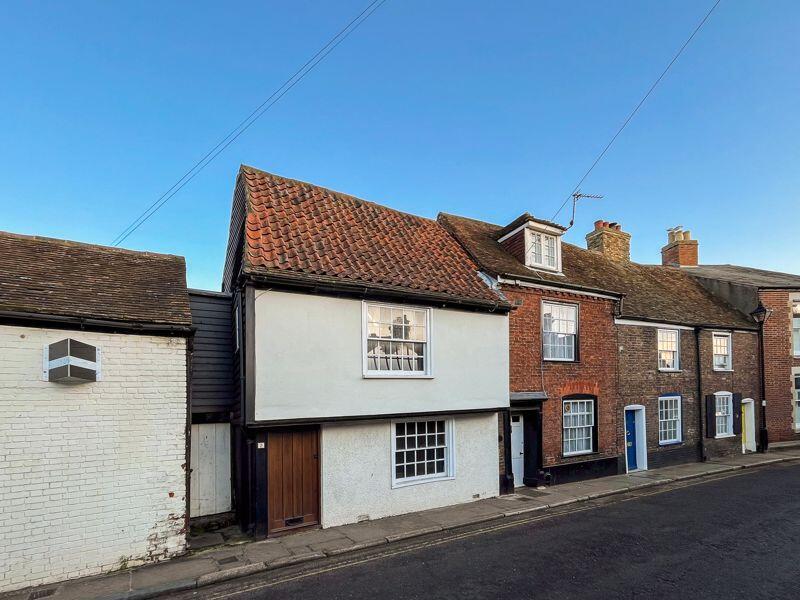 Main image of property: The Chain, Sandwich
