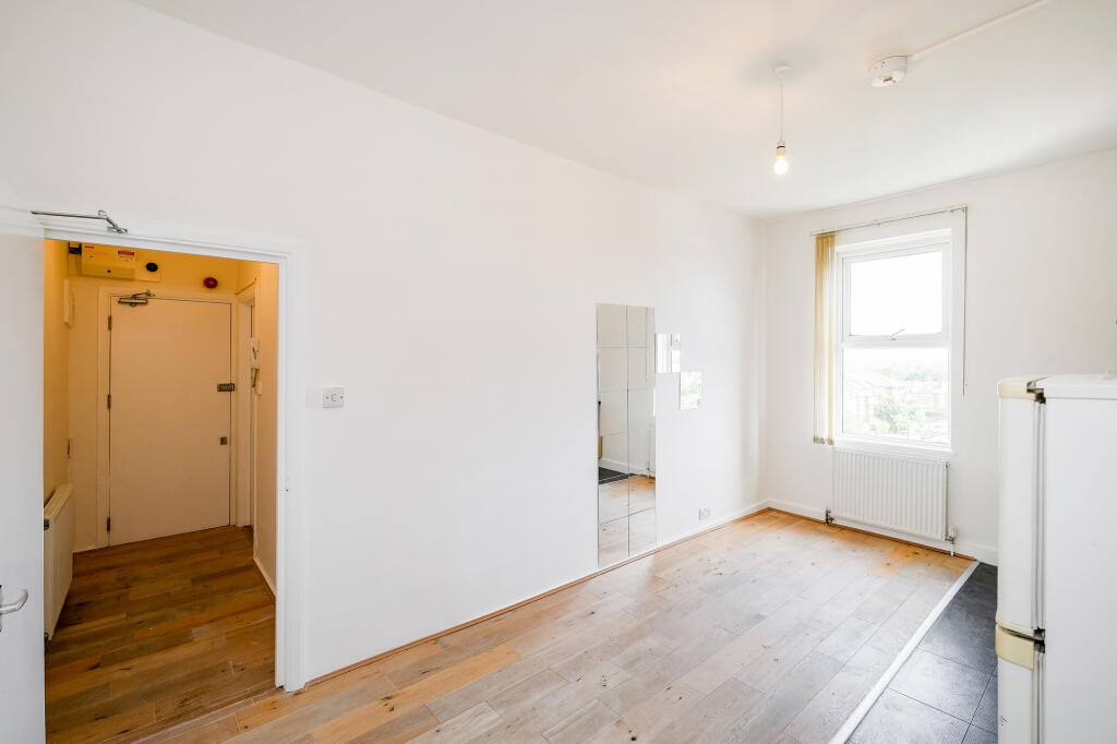 Main image of property: 30 Rookwood Road, Flat 7, Stamford Hill