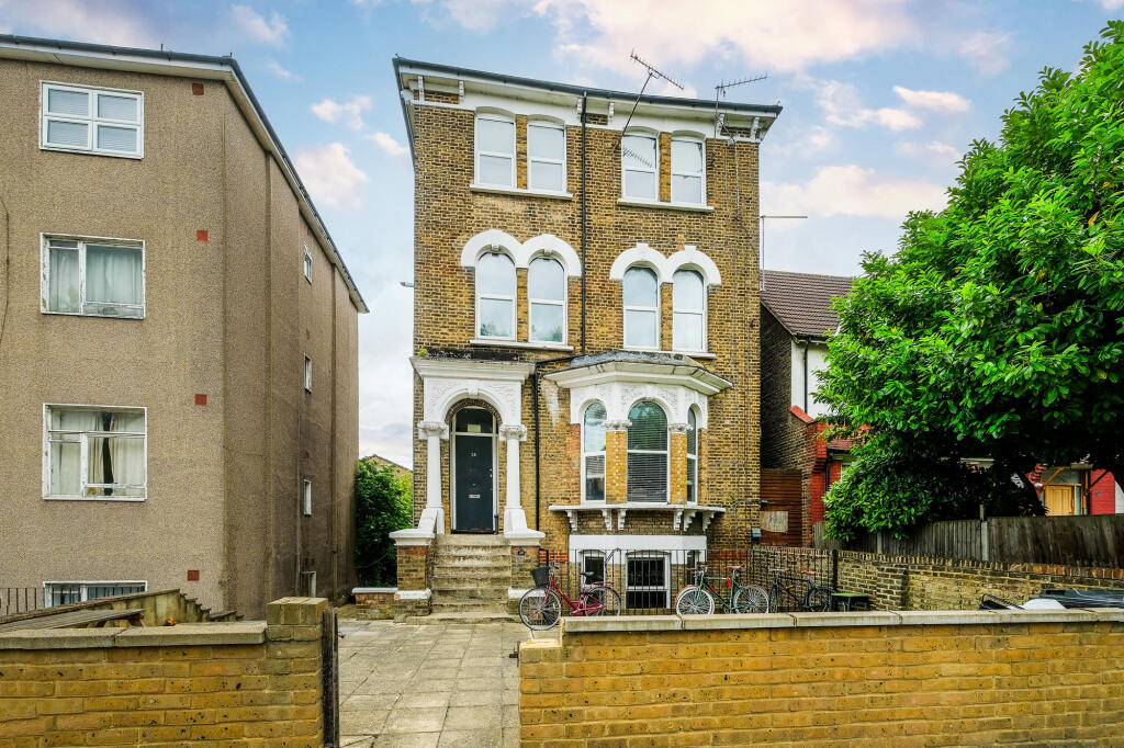 Main image of property: 28 Rookwood Road, Flat 4, Stamford Hill