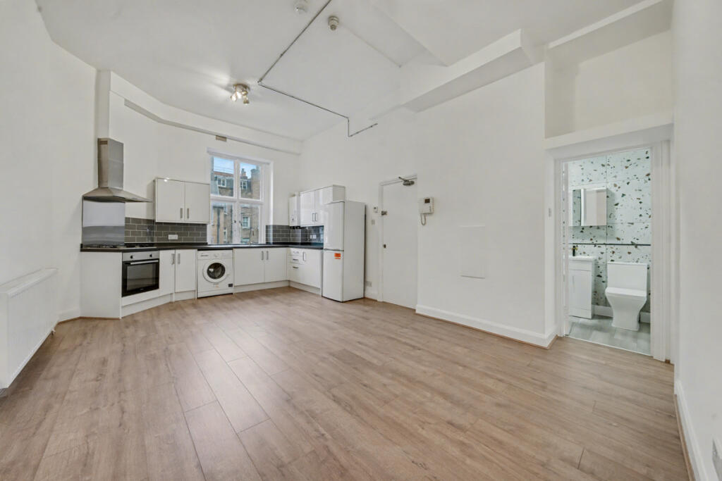 Main image of property: 35 Percy Street