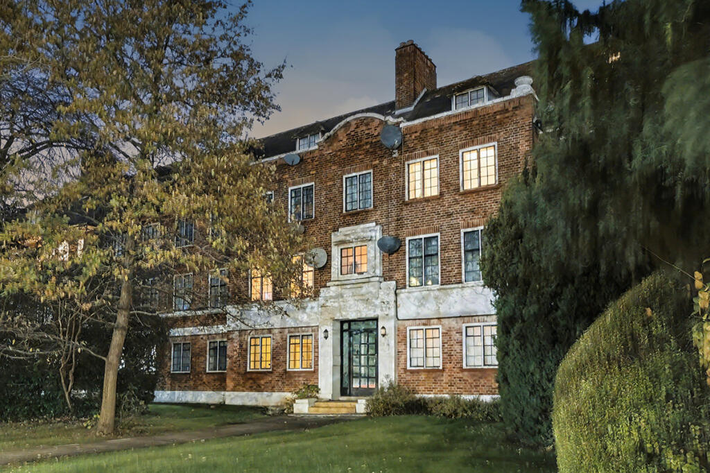 Main image of property: Widecombe Court (9), Lyttleton Road, East Finchley