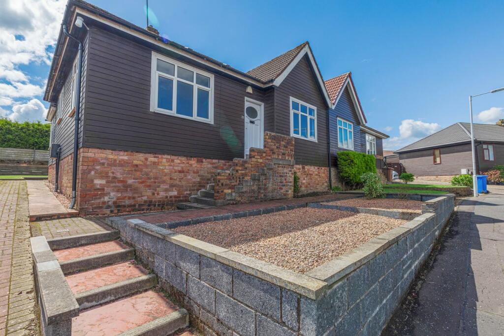 2 bedroom semidetached bungalow for sale in Milne Crescent