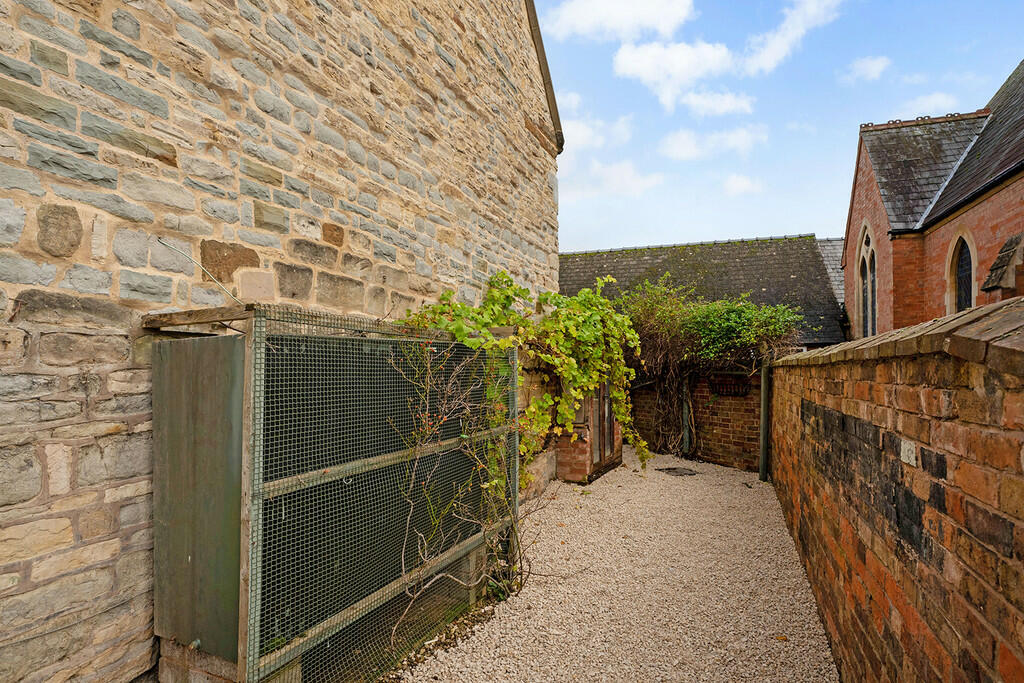 Additional property image - Kineton