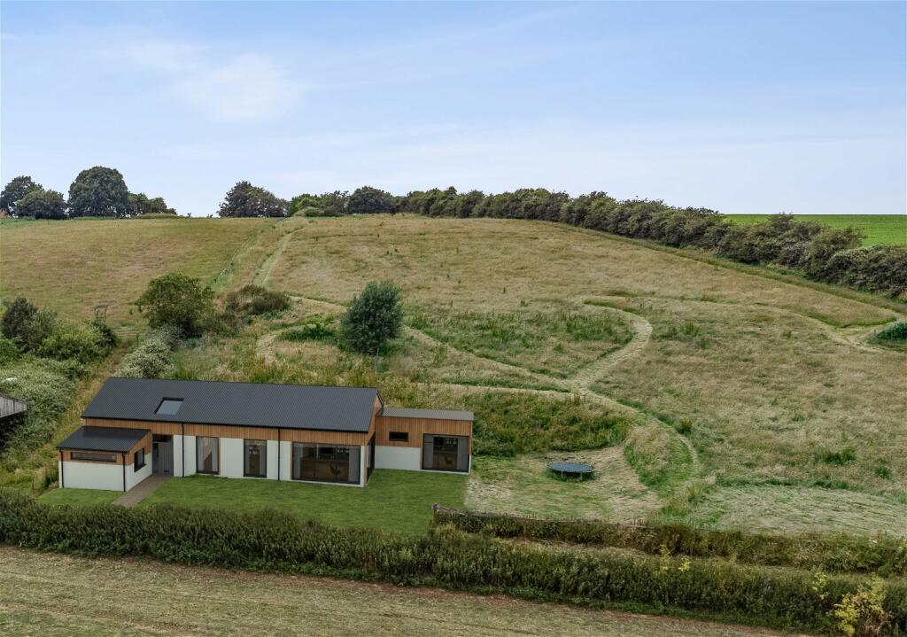 Main image of property: Apple Tree Barn Toddington