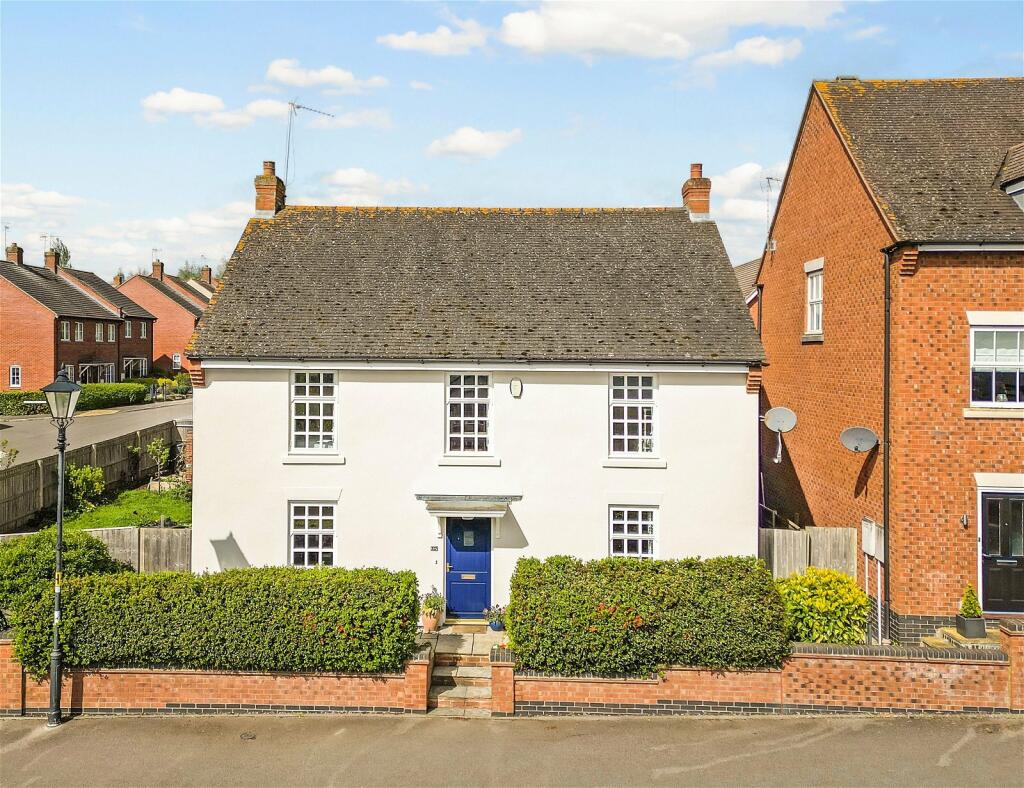 4 bedroom detached house for sale in Beecham Road, Shipstononstour