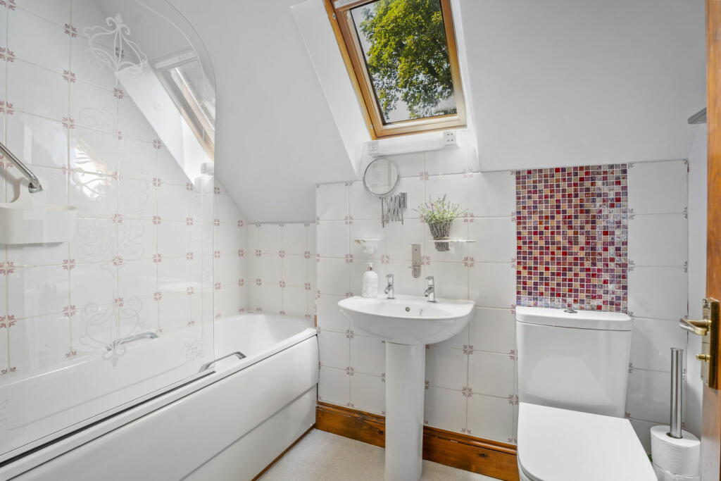 Additional property image - London Road, Shipston On Stour, CV36 4EP