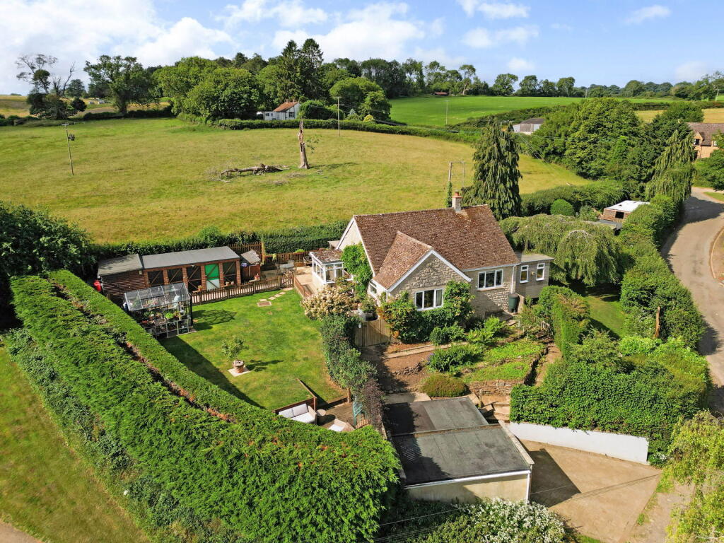 Main image of property: Sibford Road, Epwell, Banbury, OX15 6LH