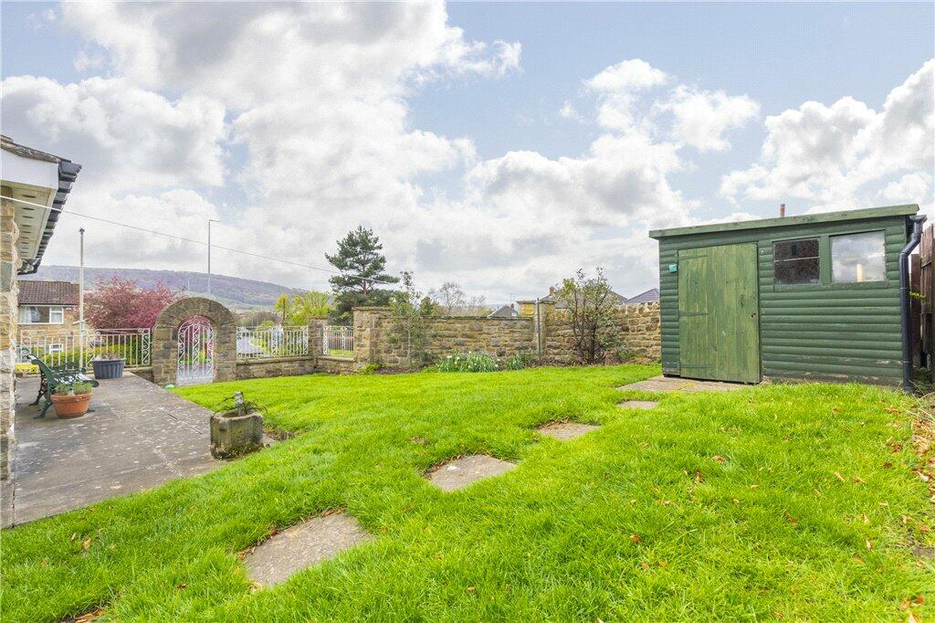 4 bedroom detached house for sale in Riverside Drive, Otley, LS21