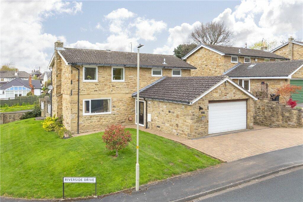 4 bedroom detached house for sale in Riverside Drive, Otley, LS21