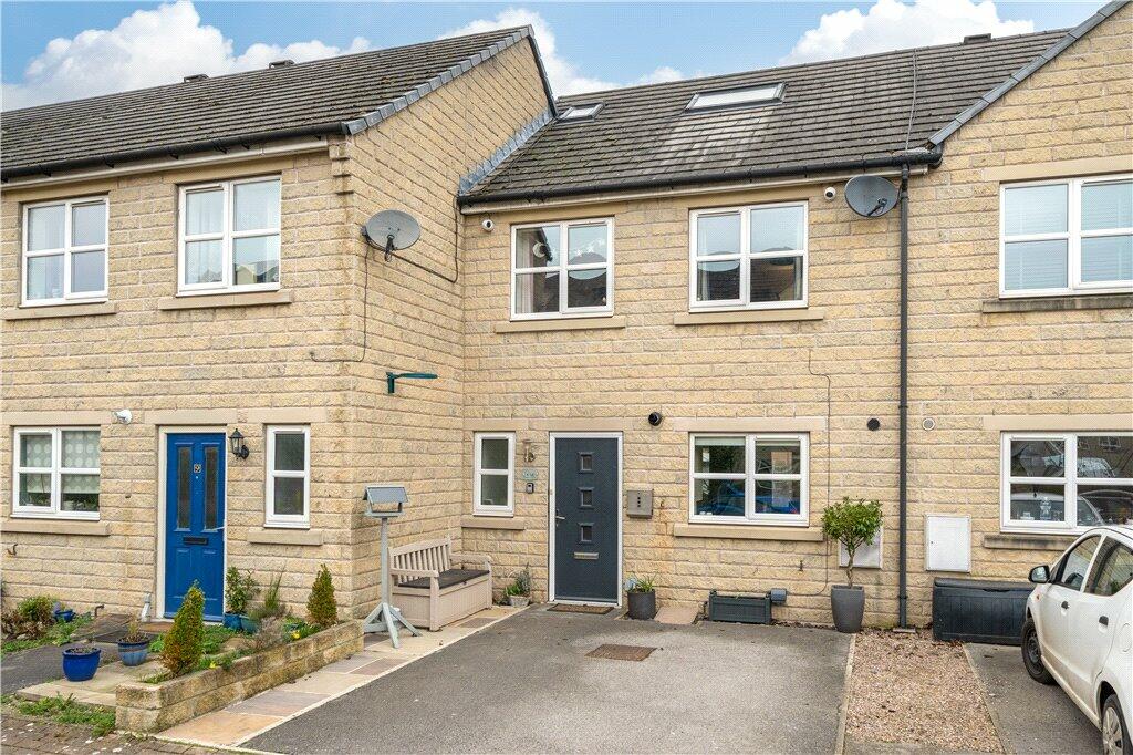 5 bedroom town house for sale in Chevin Fold, Otley, West Yorkshire, LS21