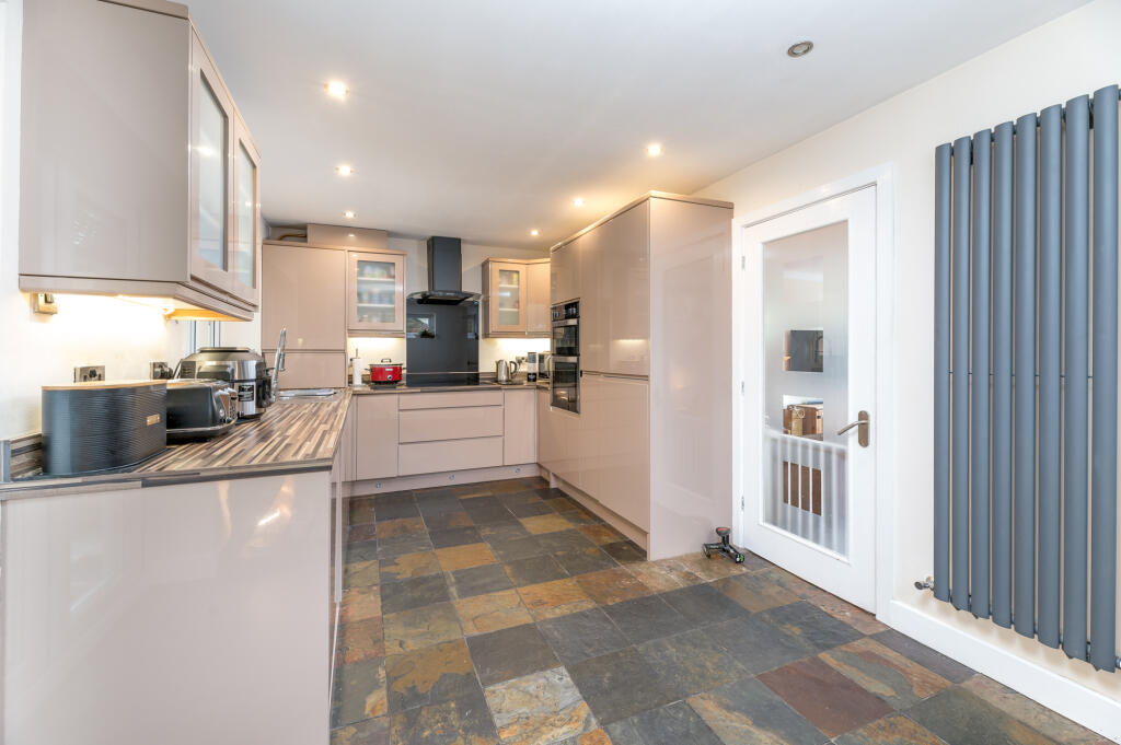 Additional property image - Pasture Avenue, Oakworth, Keighley, West Yorkshire, BD22