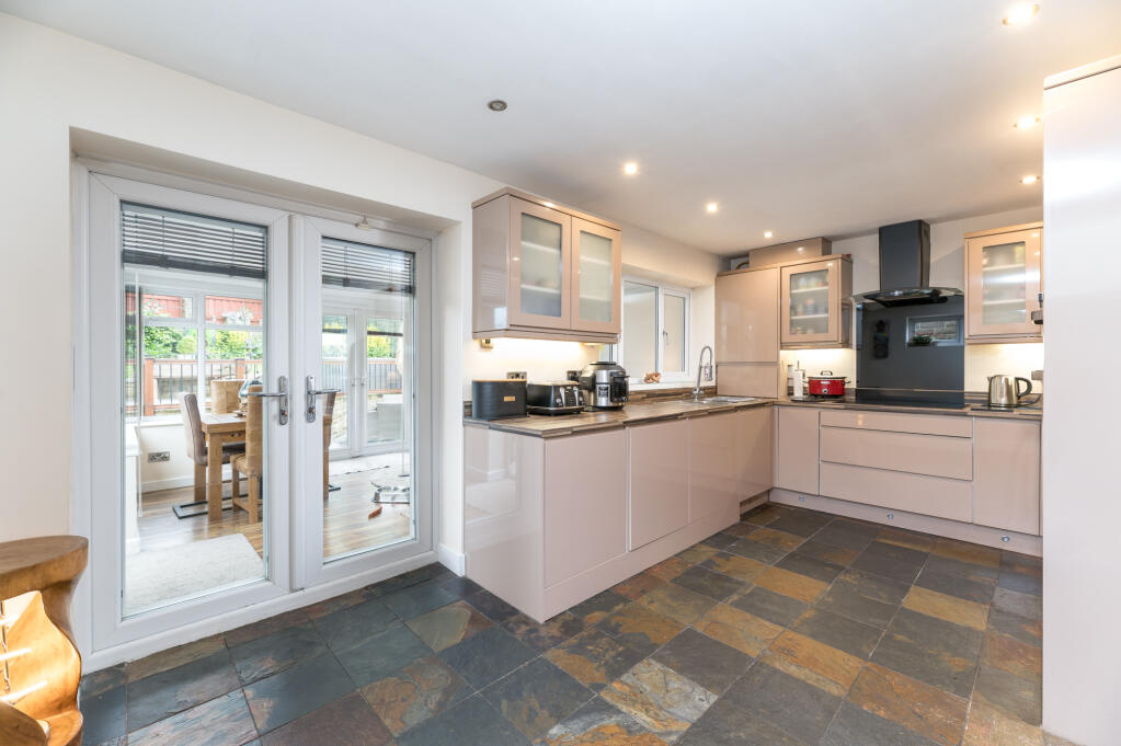 Additional property image - Pasture Avenue, Oakworth, Keighley, West Yorkshire, BD22