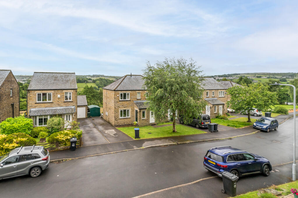 Additional property image - Pasture Avenue, Oakworth, Keighley, West Yorkshire, BD22