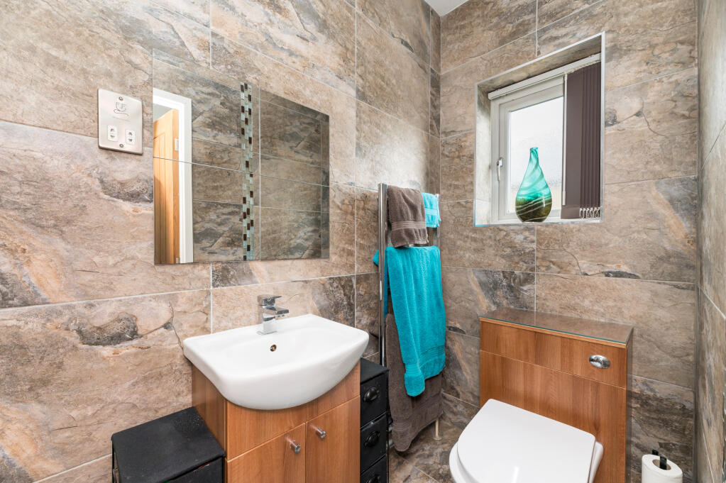 Additional property image - Pasture Avenue, Oakworth, Keighley, West Yorkshire, BD22