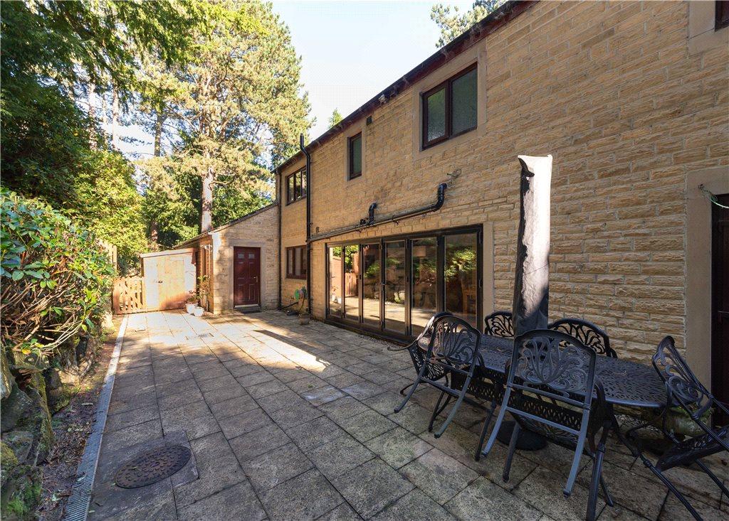 4 bedroom detached house for sale in Skipton Road, Utley, West