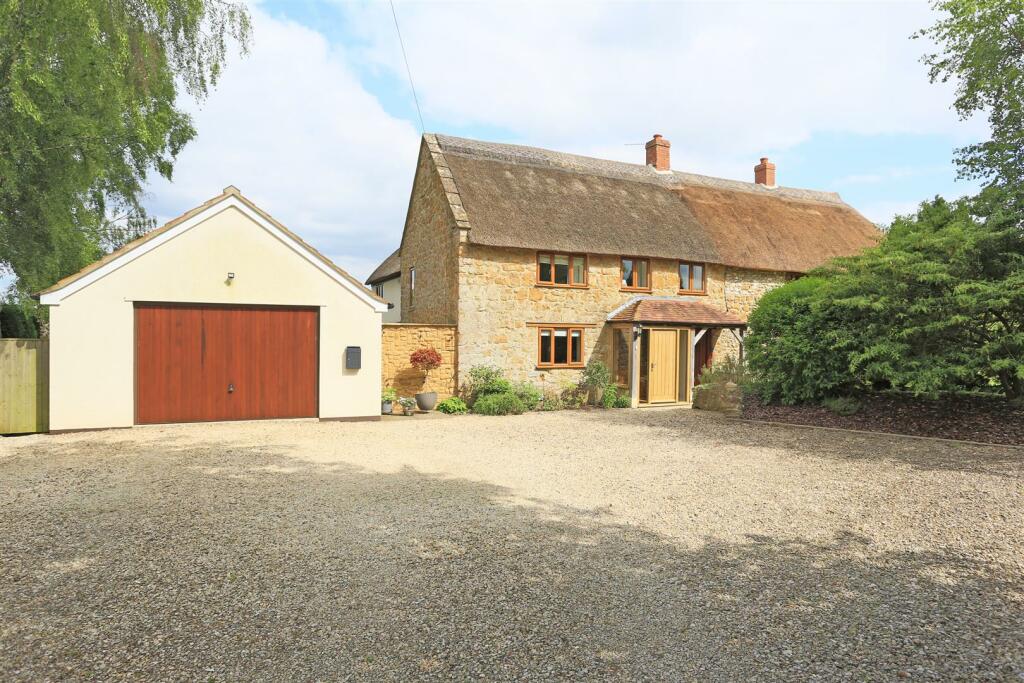 3 bedroom house for sale in Lower Horton, Ilminster, TA19