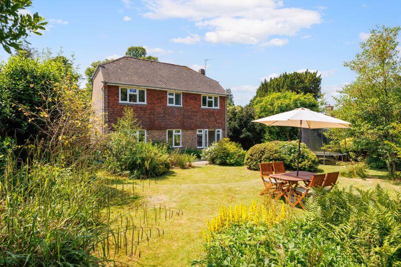 Main image of property: Sandown Close, Tunbridge Wells, TN2 4RL