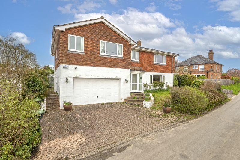 5 bedroom detached house for sale in Claygate Lane, Shipbourne